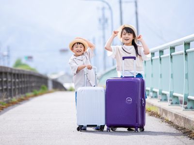 Airbnb adds car transfers to Services Airbnb adds car transfers to Services