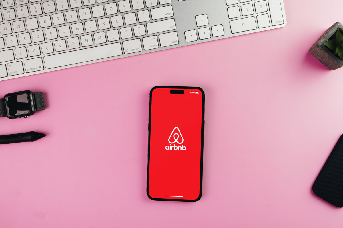 Airbnb Launches AI Tools, Catching Up to OTA Rivals