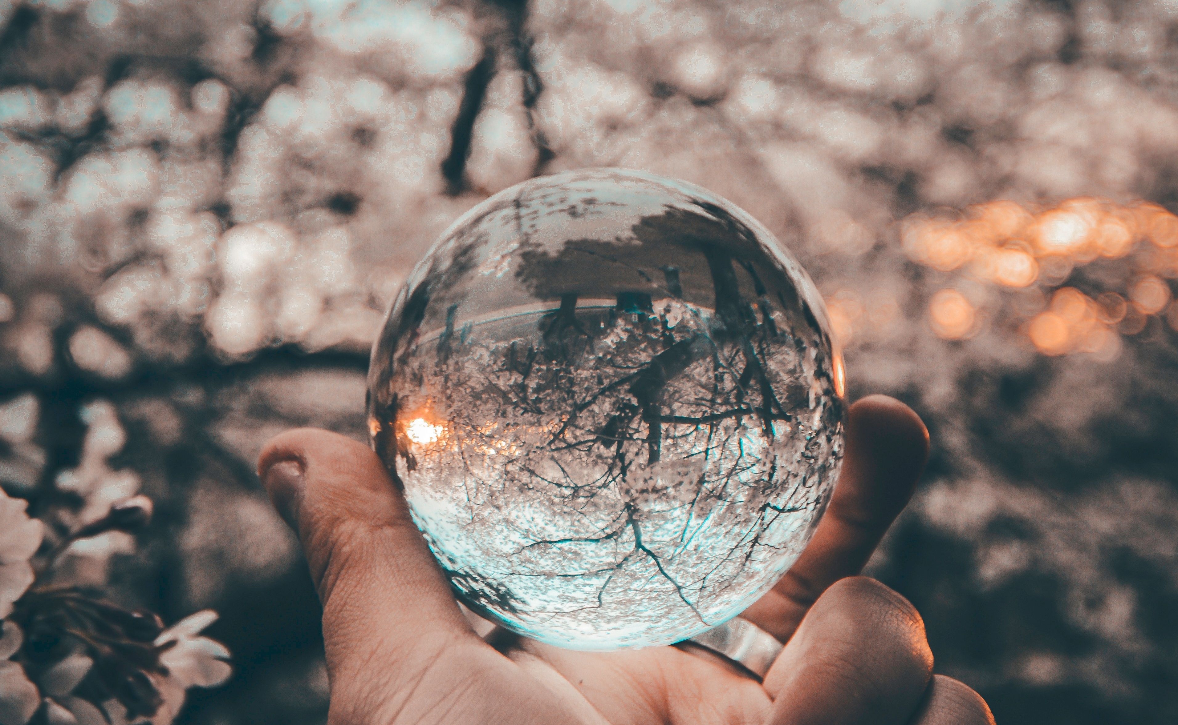 Debunking the impact of blockchain on hotel distribution