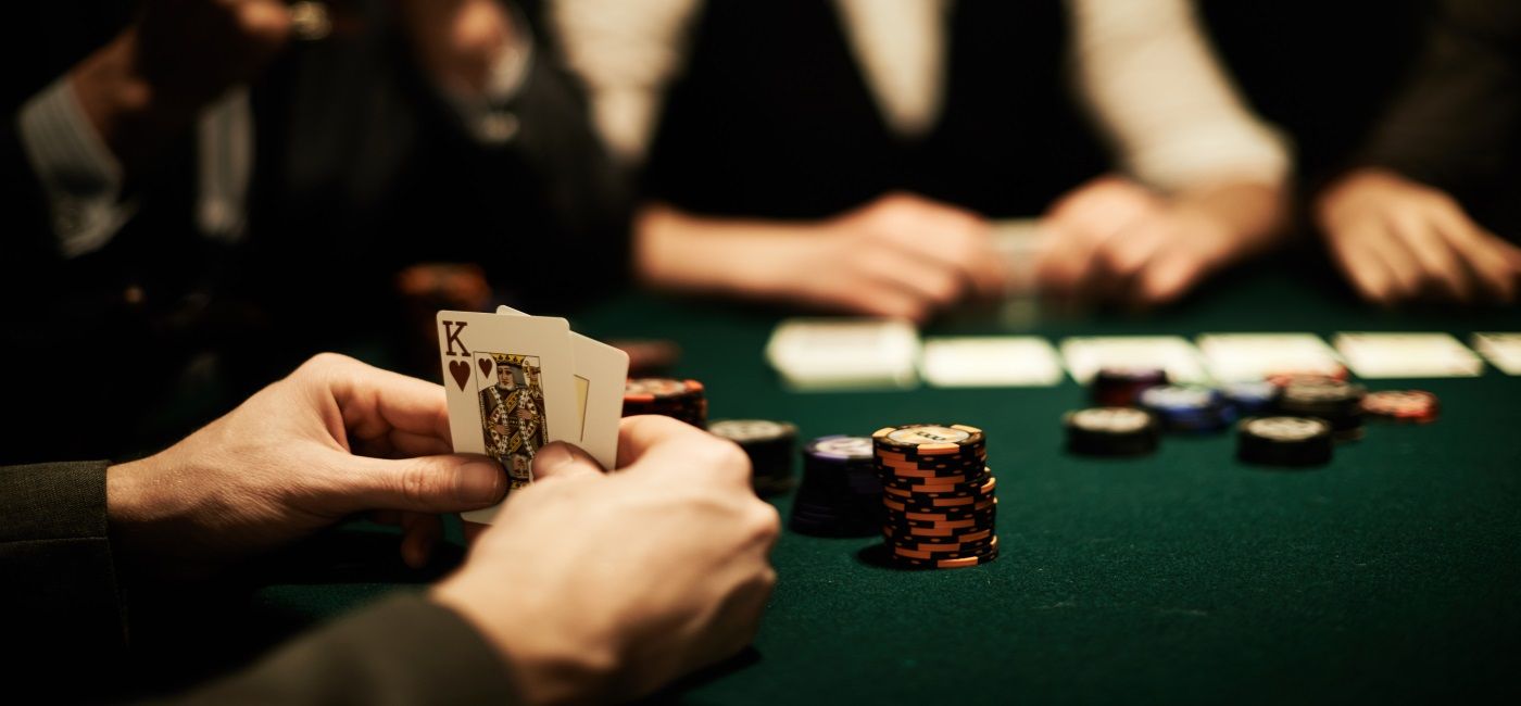 Who holds the best hand in the battle for tours, activities and experiences?