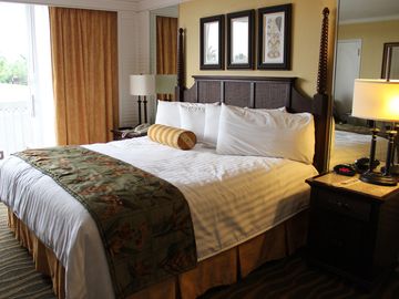 Coronavirus and economic uncertainty: Technology strategies hoteliers should evaluate to weather the storm Coronavirus and economic uncertainty: Technology strategies hoteliers should evaluate to weather the storm