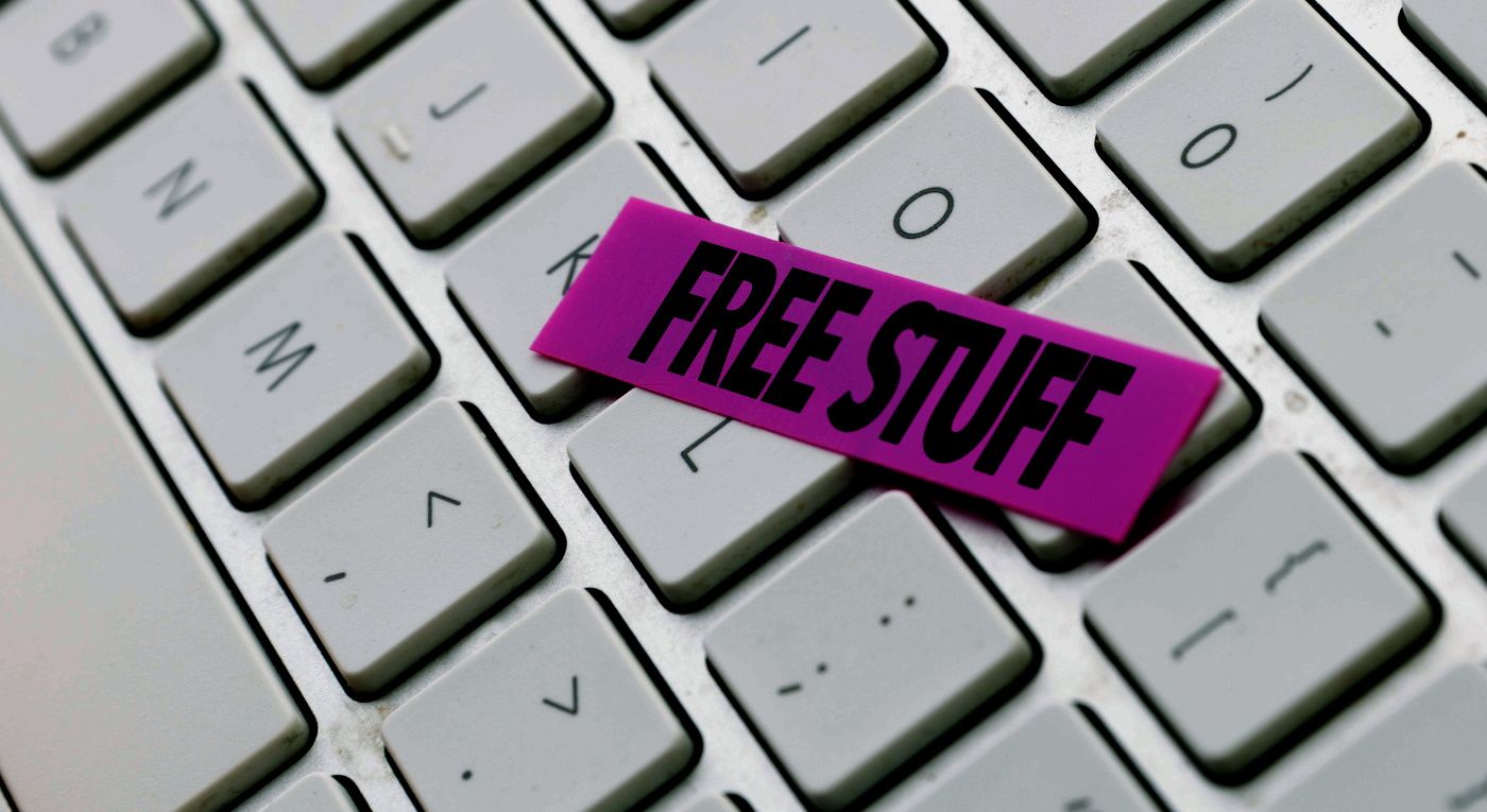 What is the early impact of Google's free booking links for hotels?