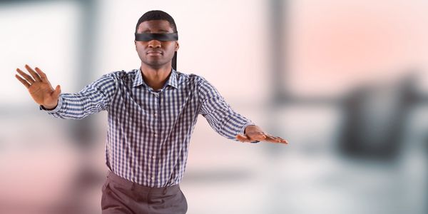 Do online travel agencies suffer from brand blindness?