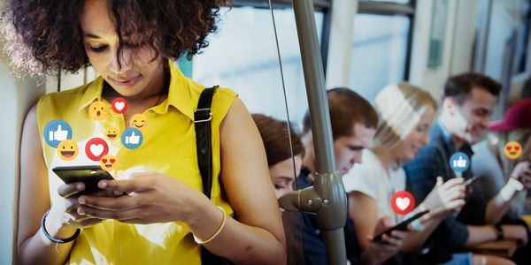 social media travel