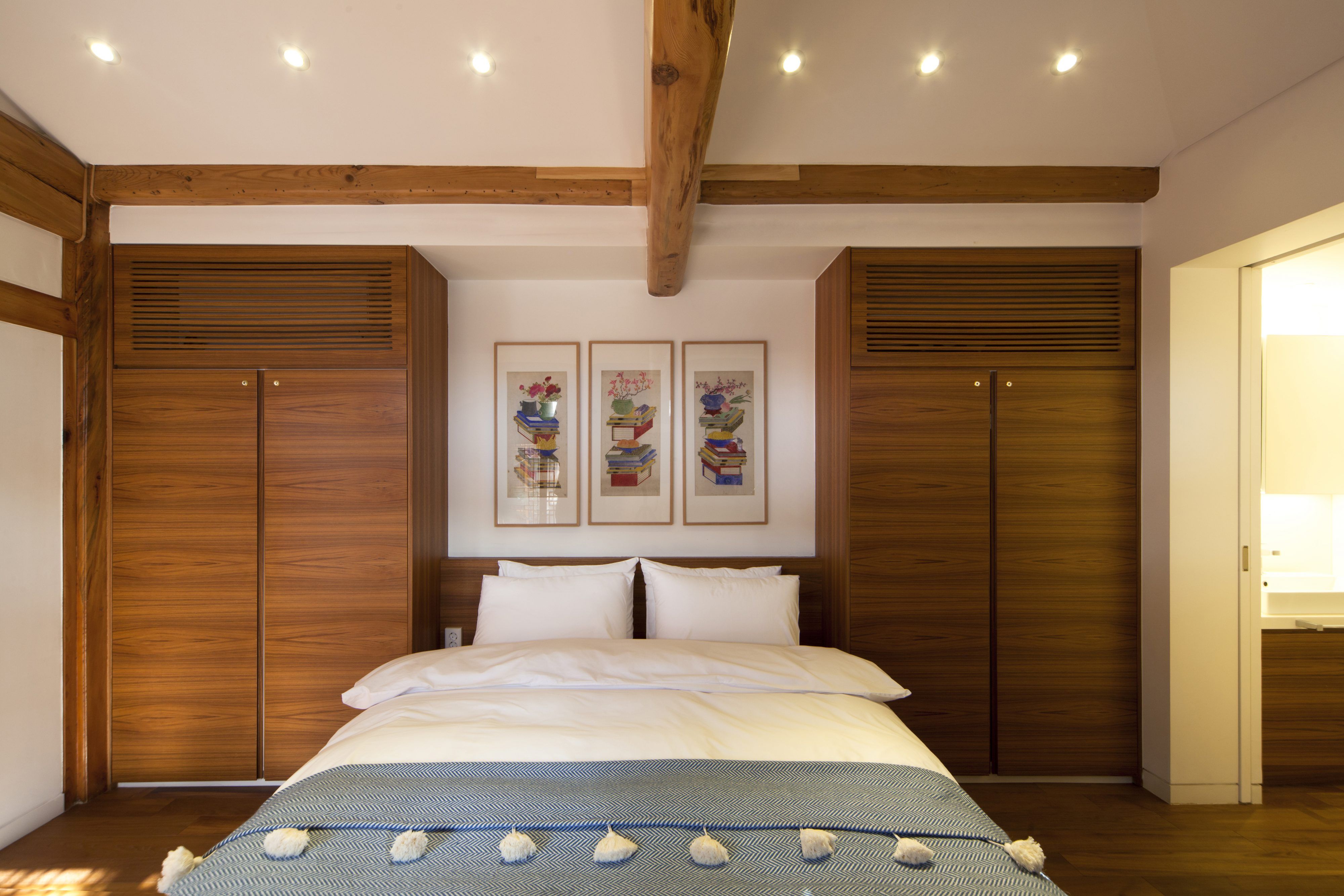 Airbnb courts hoteliers in crusade against OTAs