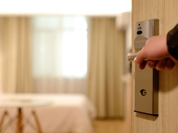 Hotel door lock hacking Hotel door lock hacking