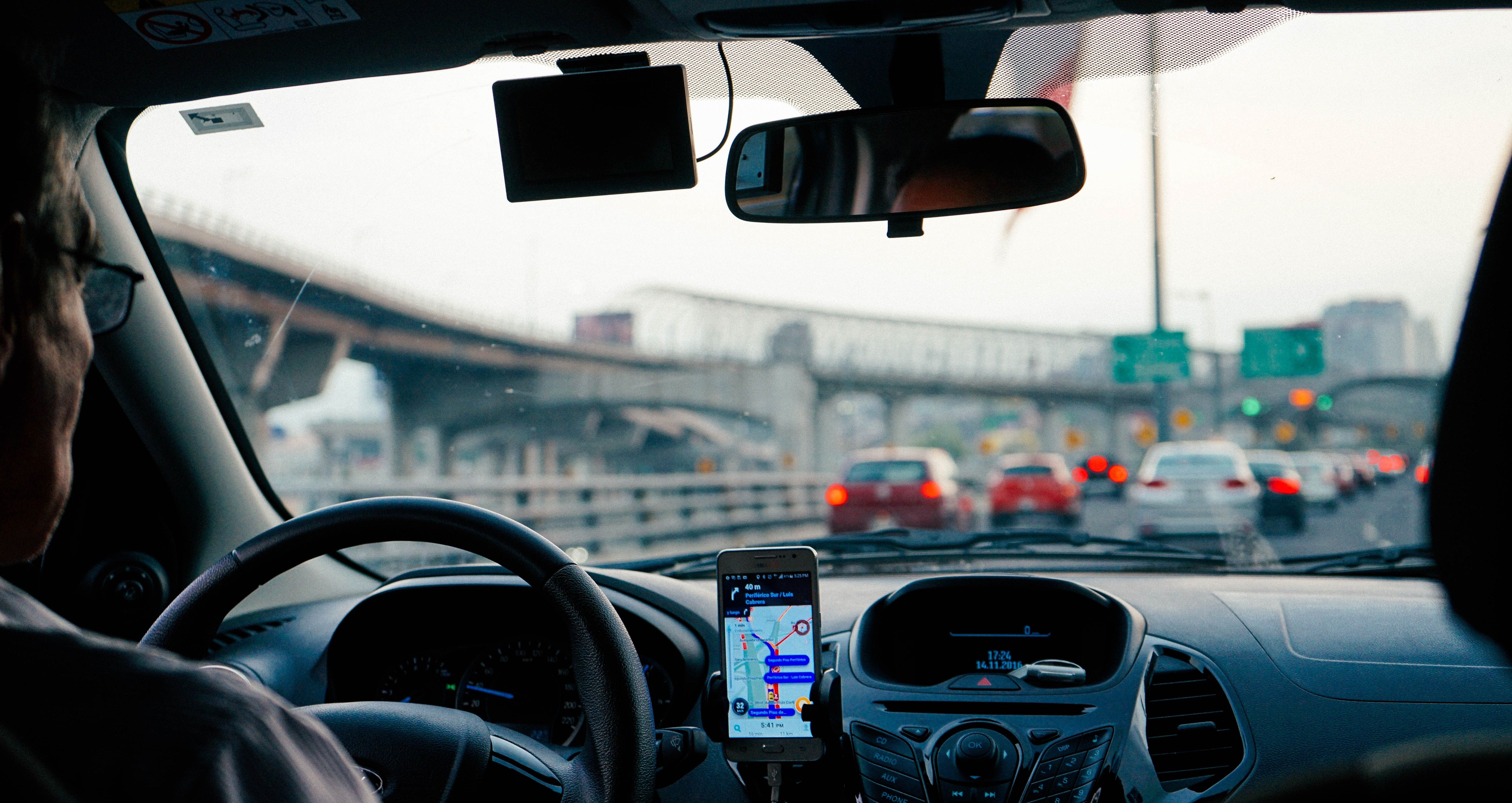 CarTrawler Splyt ride hailing partnership