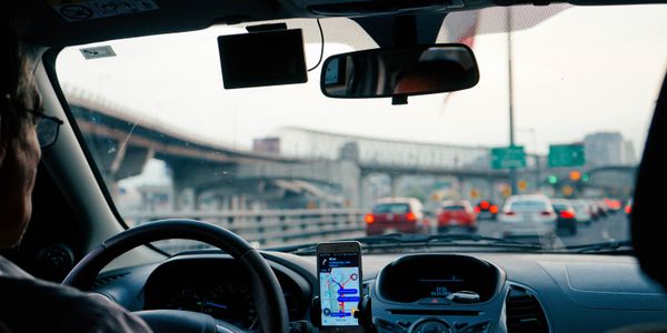 CarTrawler Splyt ride hailing partnership