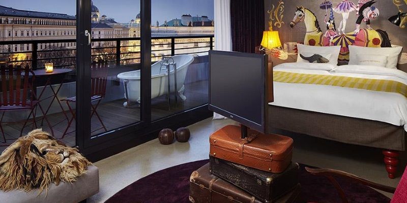 VIDEO: Hotels on distribution and their online travel agency friends
