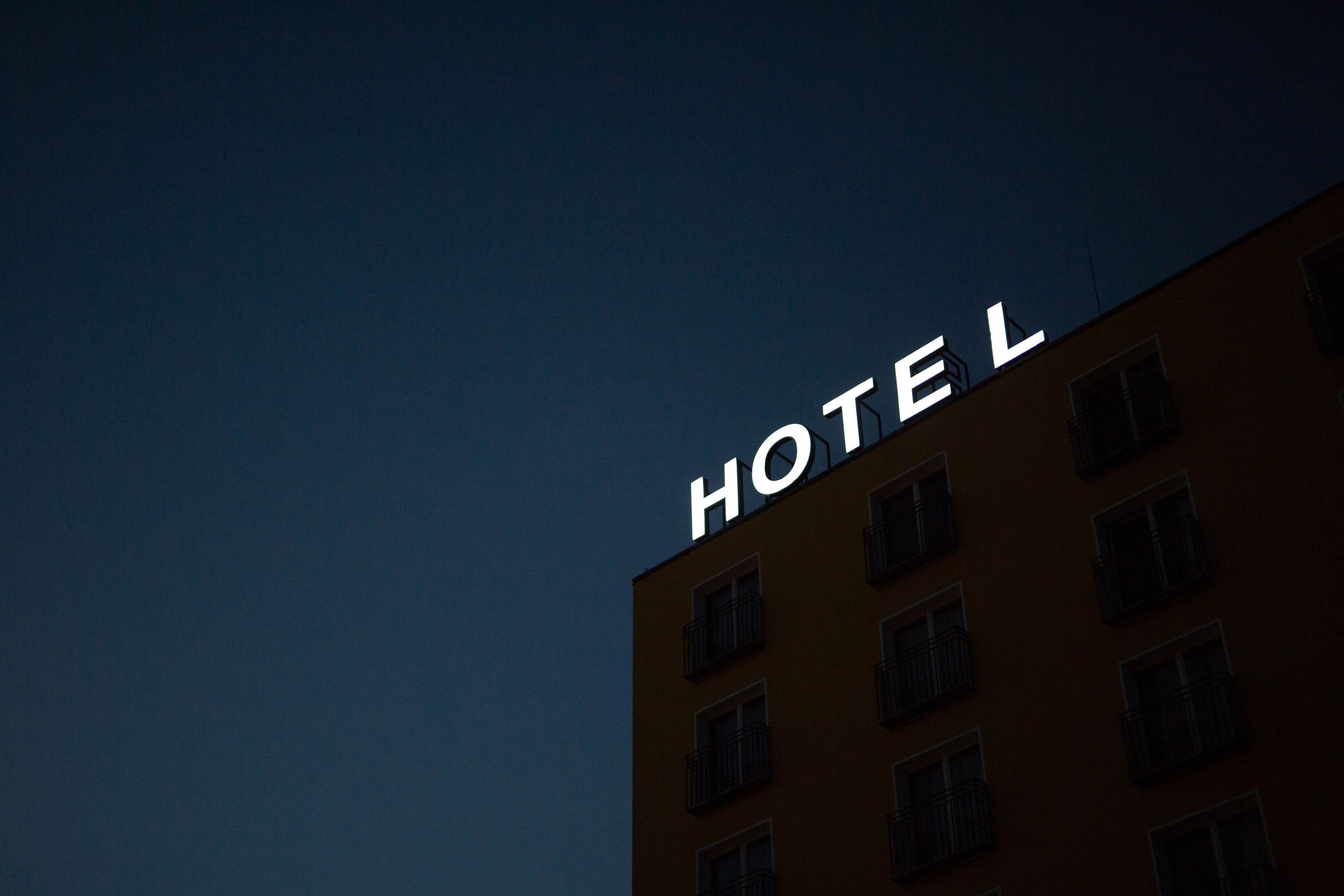 BackBid checks out to HotelPlanner