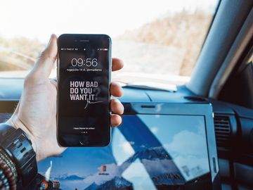 car-travel-mobile car-travel-mobile