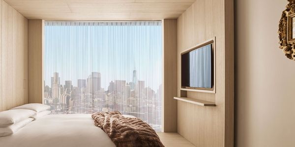 Hotels should "adjust the model" in Airbnb battle
