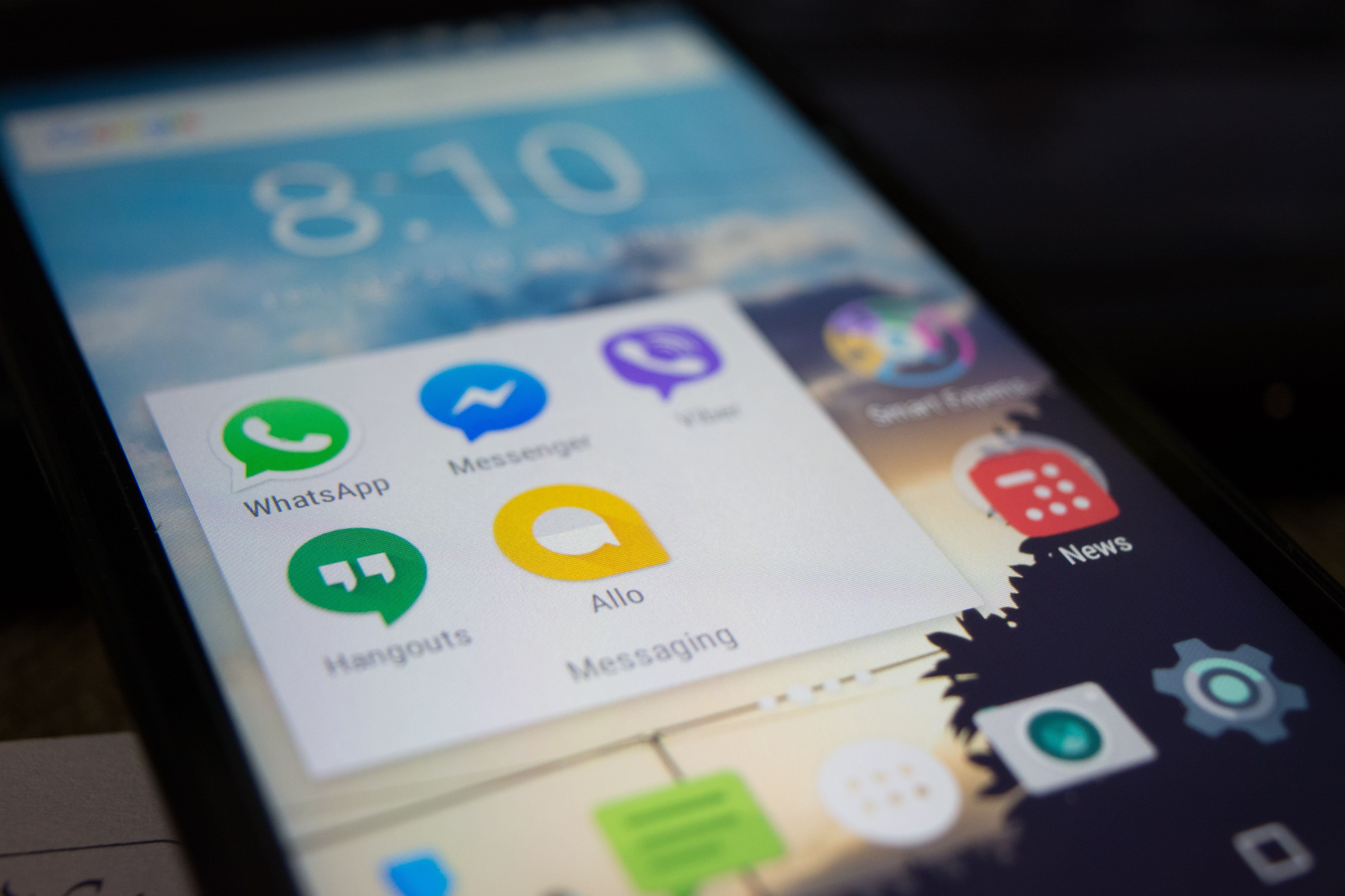 Research Spotlight: How voice, chat and social are transforming the traveler experience
