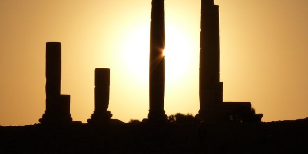Research Spotlight: Improved tech, young population spur growth in Middle East