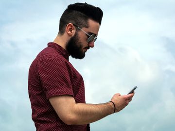 Research Spotlight: The rise of mobile bookings Research Spotlight: The rise of mobile bookings