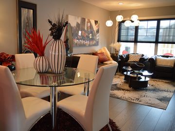 Vacasa buys Oasis Collections, unseats Wyndham as top vacation rental company Vacasa buys Oasis Collections, unseats Wyndham as top vacation rental company