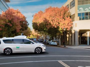Google drives ahead with autonomous vehicle investment Google drives ahead with autonomous vehicle investment