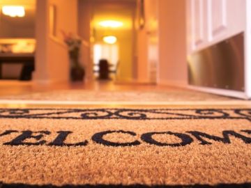 Study: How hotels use web marketing and social media