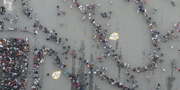 iQueue: a mobile service to help travellers that hate queuing
