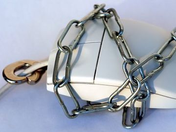 Ten tips to protect data and devices when travelling