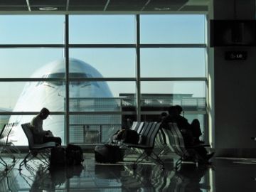 If more people booked hotels on airline sites, who missed out?