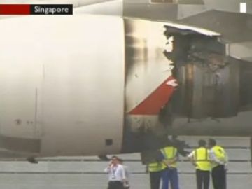 Qantas CEO blames Twitter for share price collapse, forgets own errors
