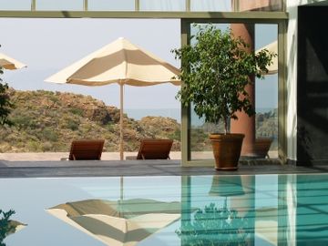 Exploring new opportunities on the web for hotels