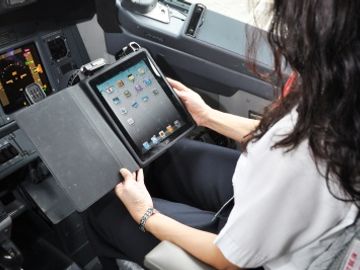 Extreme airline travel technology, starring the iPad