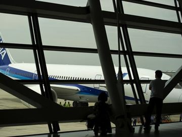 Why the arrival of the Dreamliner affects every part of the industry