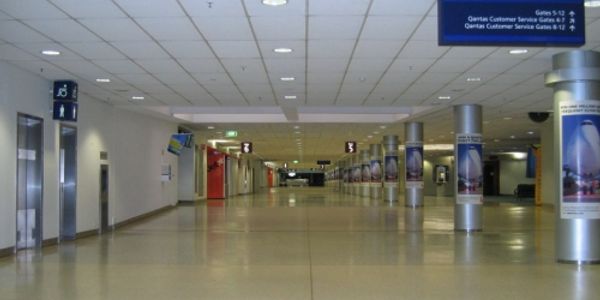 Online consumers shunning high ticket travel for cheaper items