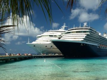 Why mobile roaming charges are killing innovation in the cruise industry