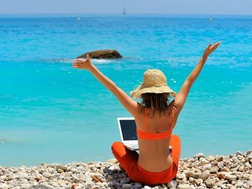 Two tourism industry problems that travel bloggers can solve