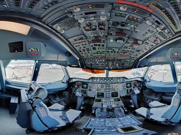 Malaysia Airlines gets paperless cockpit via Lufthansa technology