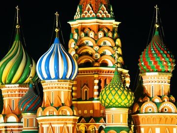 Who wins in emerging online travel markets? Locals do