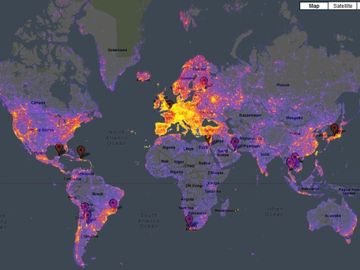 Google Map shows volume of tourists taking pictures in every location around the world