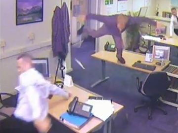 No gold medal for Travelport as it takes painful tumble in the Olympic hurdles [VIDEO]