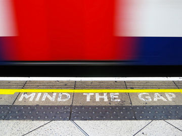  alt="Mind the gap: the mobile traveler leads the way, but who will follow?"  title="Mind the gap: the mobile traveler leads the way, but who will follow?" 