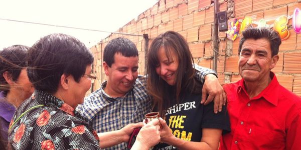 36 years later, travel blog reunites kidnapped woman with Colombian family