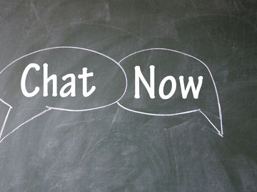 Widespread live chat adoption in retail points to lack in travel