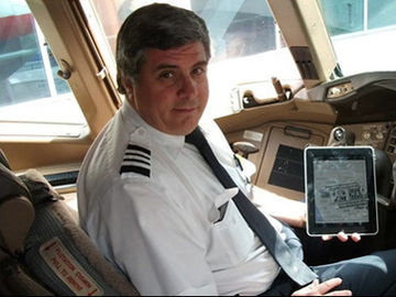 American is the first US airline to replace all paper manuals with iPads in its cockpits