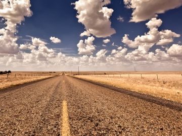 Can a road-tripper make his way around the US on $11-a-day using social media sites?