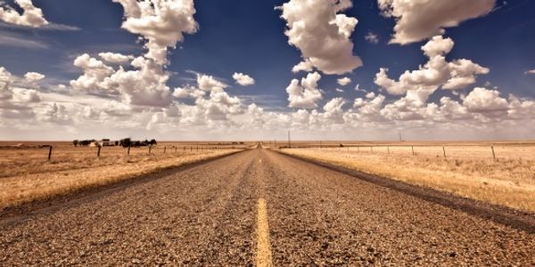 Can a road-tripper make his way around the US on $11-a-day using social media sites?