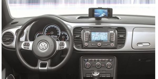 Volkswagen unveils iBeetle, some integration for Apple fanboy-petrolheads