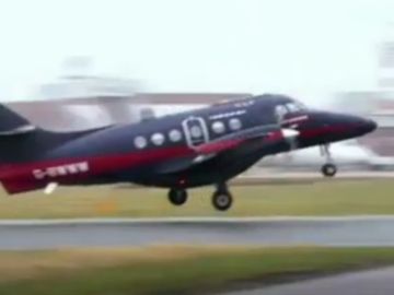 Aircraft completes pilot-less flight (people still on-board)
