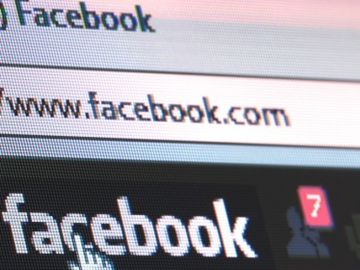 Are advertisers finally giving Facebook the thumbs-up?
