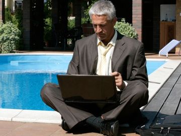 What is the impact of social media before, during and after a hotel stay?