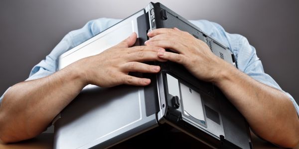How to predict within four hours if a Kickstarter project will fail