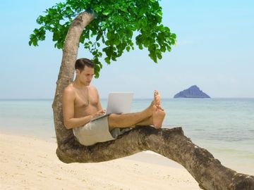 What do travel companies look for when hiring travel bloggers and writers?