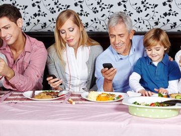 Hot Hotels offers social booking experience by integrating SeatID