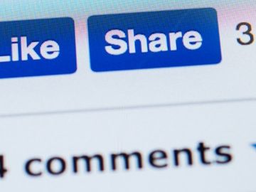 How Facebook users are tearing Facebook apart